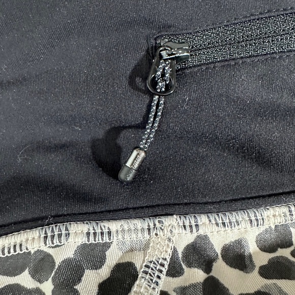 ⭐️Lululemon Pace Rival Crop FullOn Luxtreme in Ace Spot Grain Black/Black [8018] - Picture 3 of 6